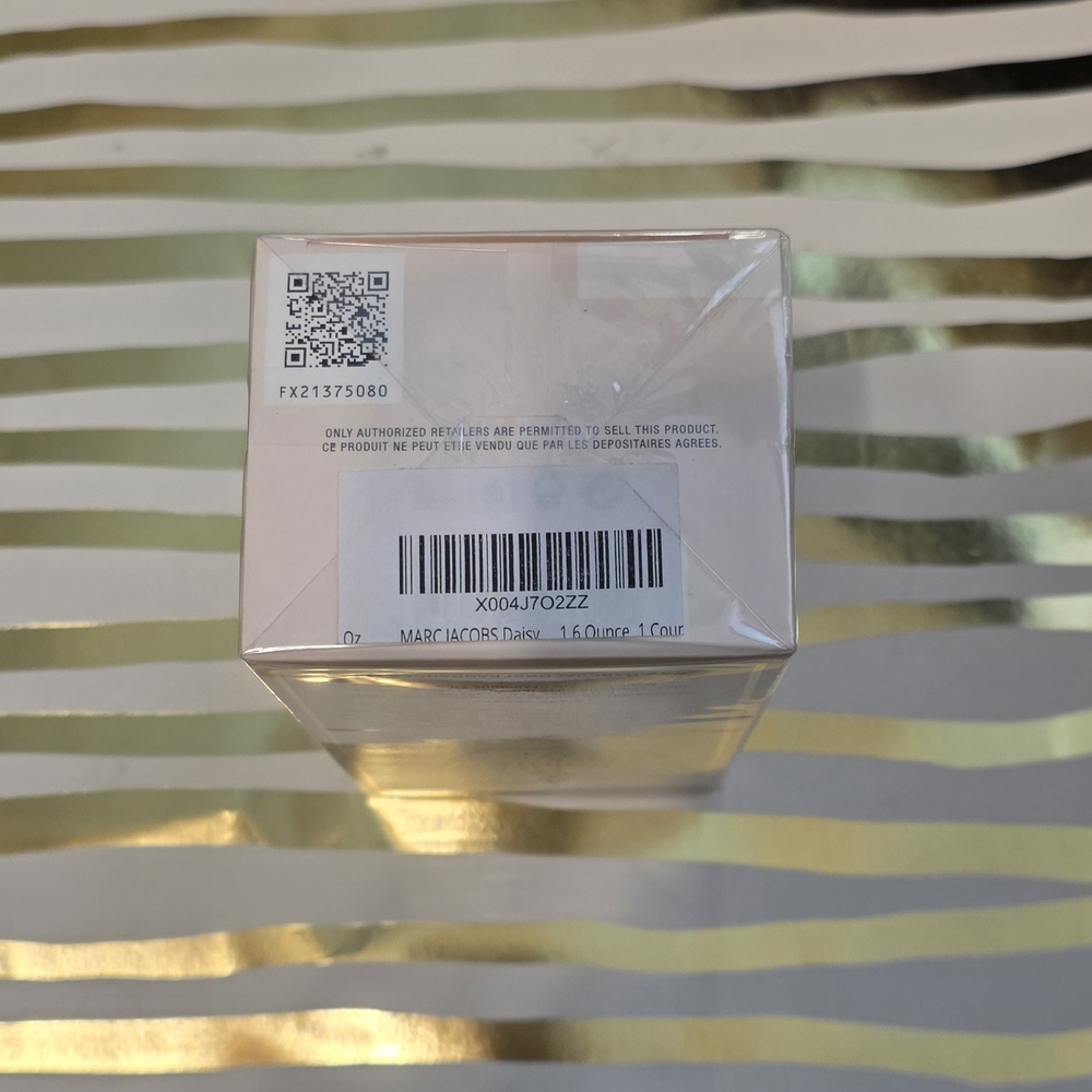 Marc Jacobs "Perfect" Eau de Parfum - Picture 5 of 5